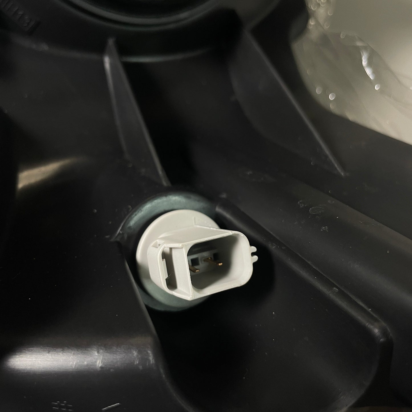 KEYSTONE Passenger Side Headlight Assembly for Explorer 06-10 FO2503220C (New)