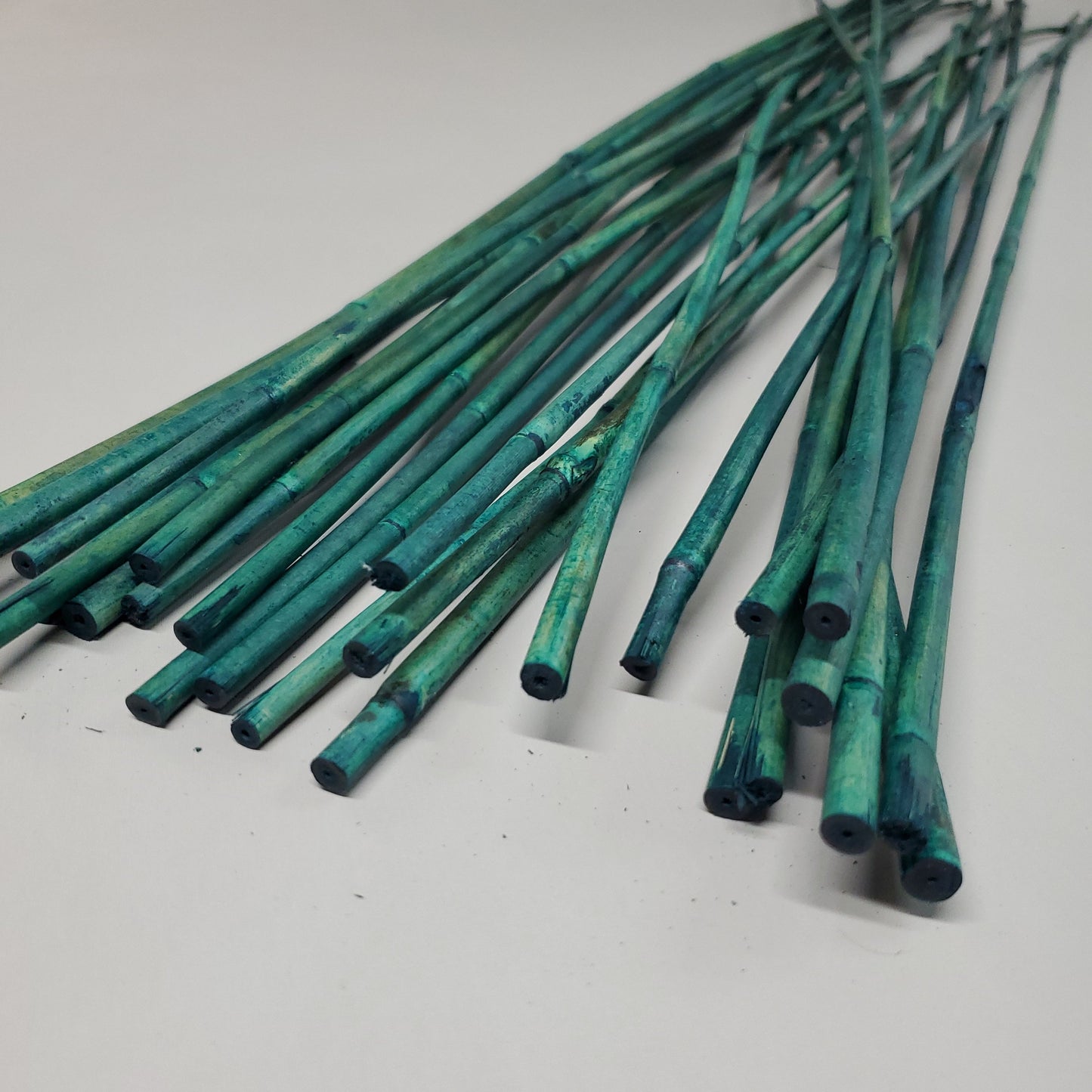 BOND Pack Of 25 Bamboo Stakes 4 Ft. Tall Green 425N By Orbit (New)