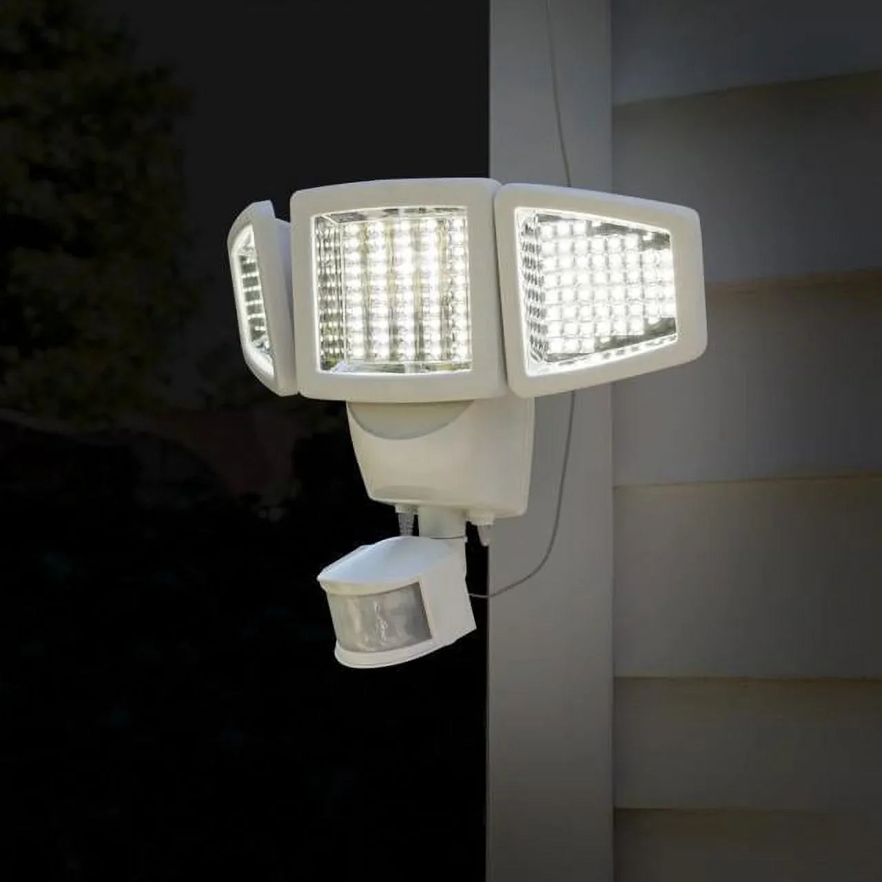 Sunforce 150 LED Triple Head Solar Motion Light New No Original Box