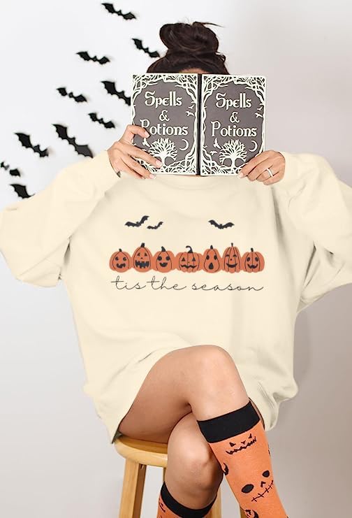 Women's Halloween Pumpkin Face Graphic Crewneck Sweatshirt, Cream Size Medium