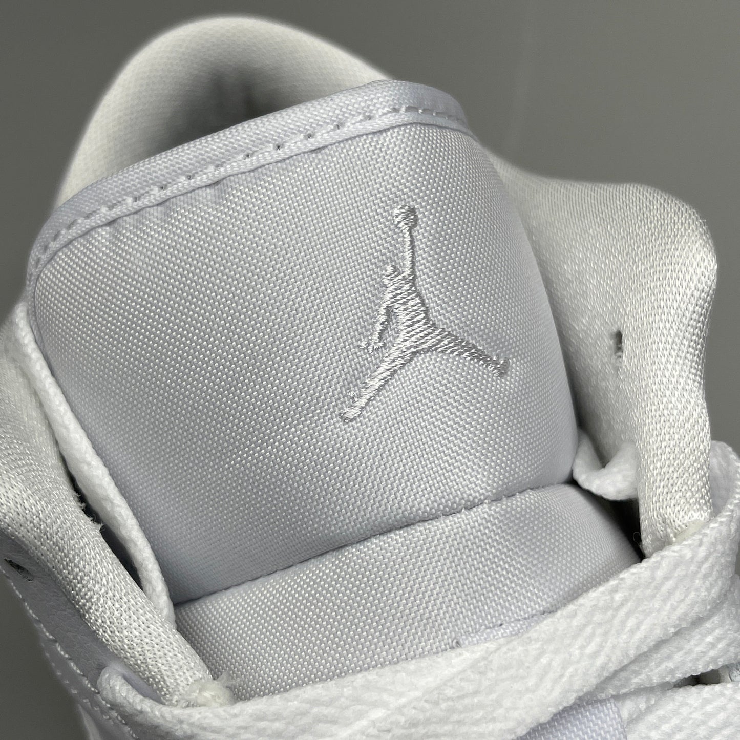 NIKE AIR JORDAN 1 Low Triple White Women's Sz 8 DV0990-111 (New in Box)