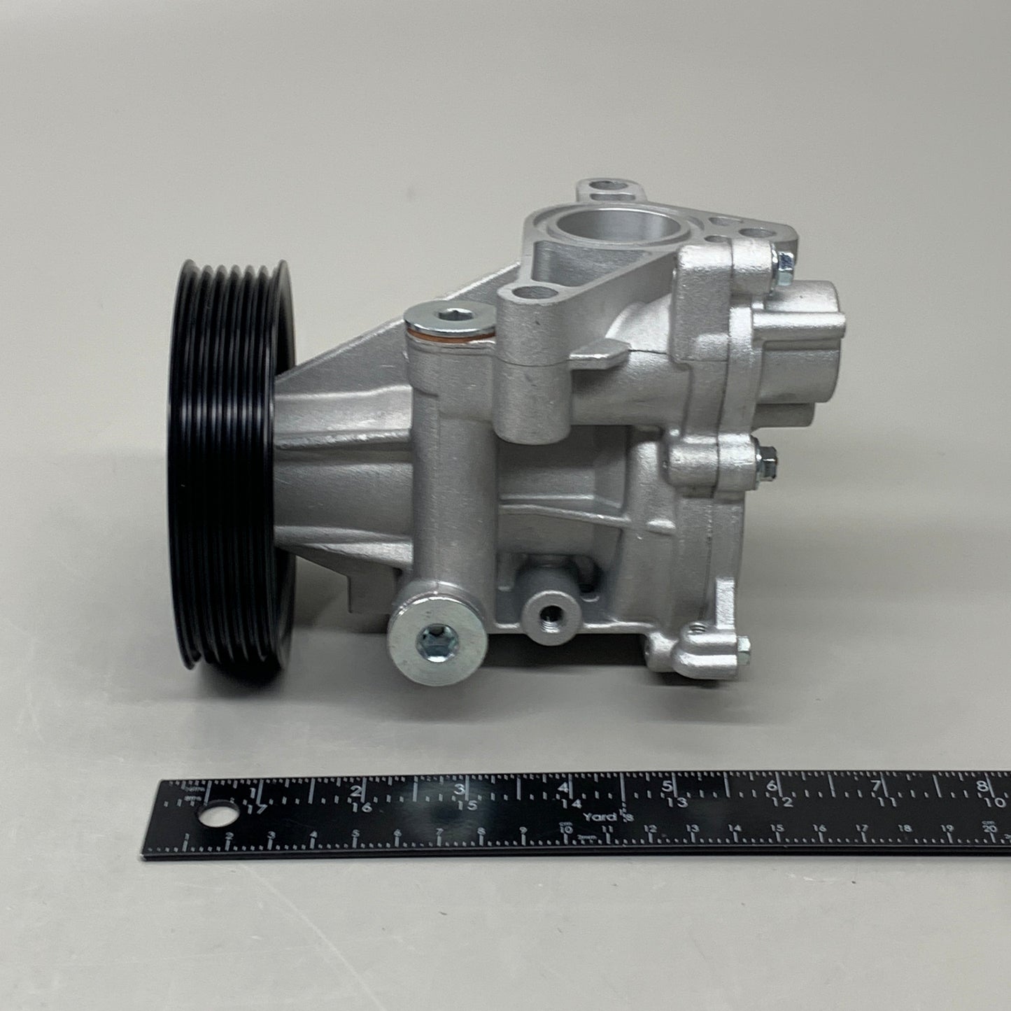 GMB Engine Water Pump for Suzuki Vehicles 194197 165-2100