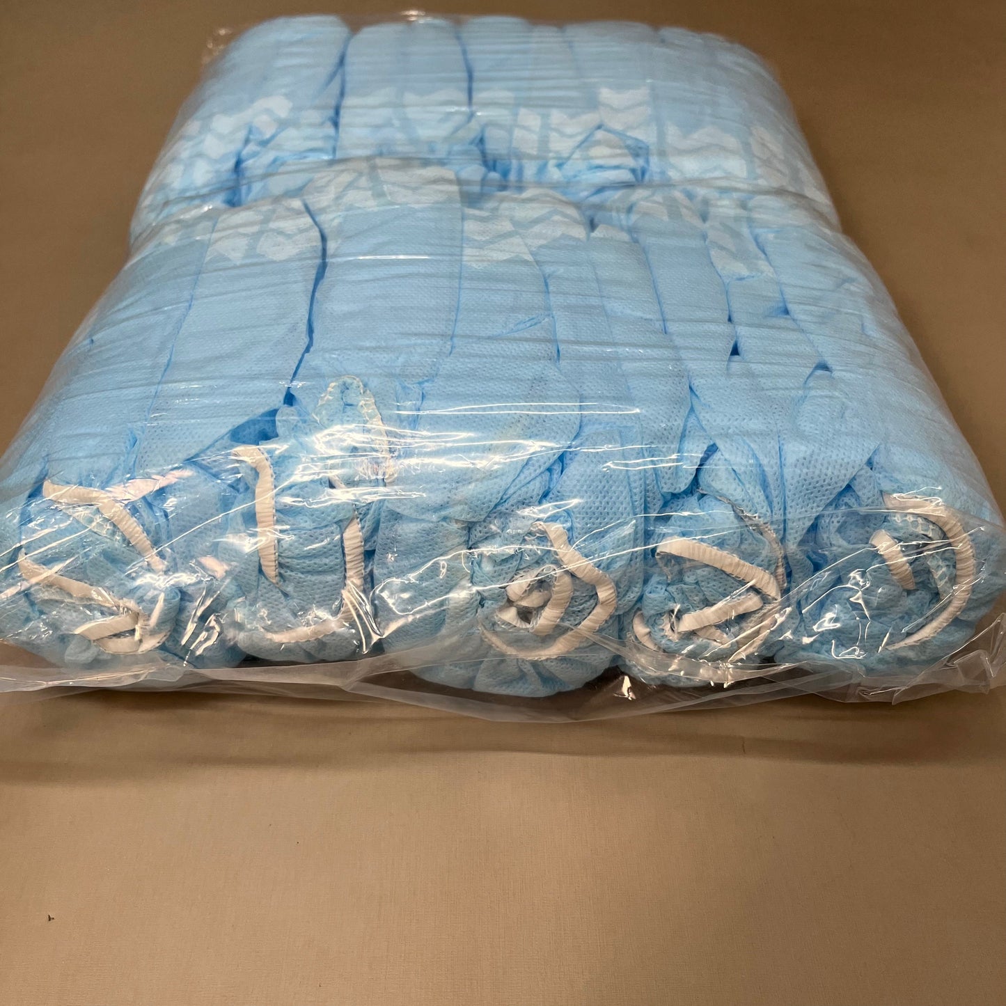 KLEENGUARD 300! A10 Light Duty Shoe Covers One Size Fits All Blue 36811(01) (New)