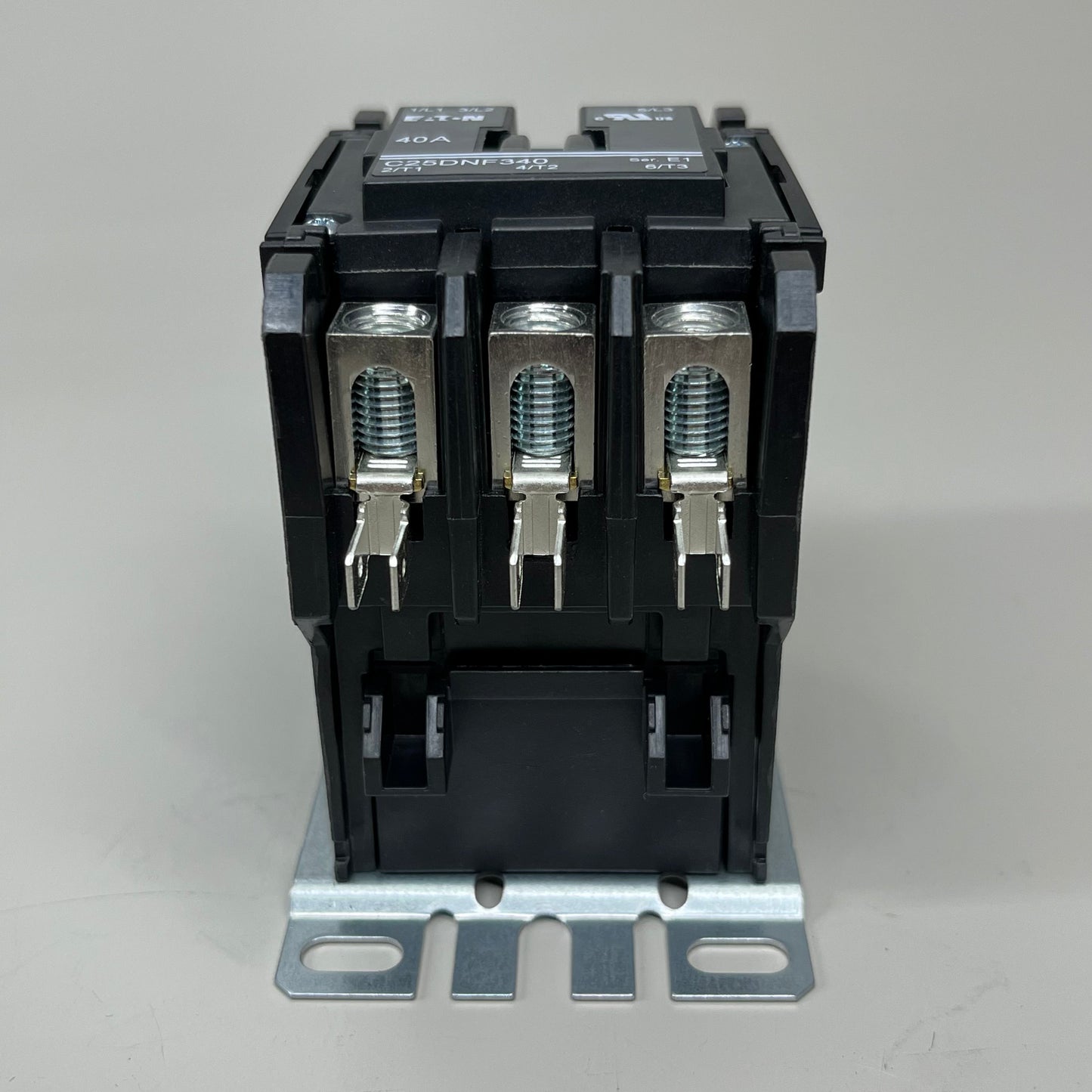 EATON Definite Purpose Contractor 3 Poles 208/240V Series E1 Black 3.5" x 4" 4118 (New)