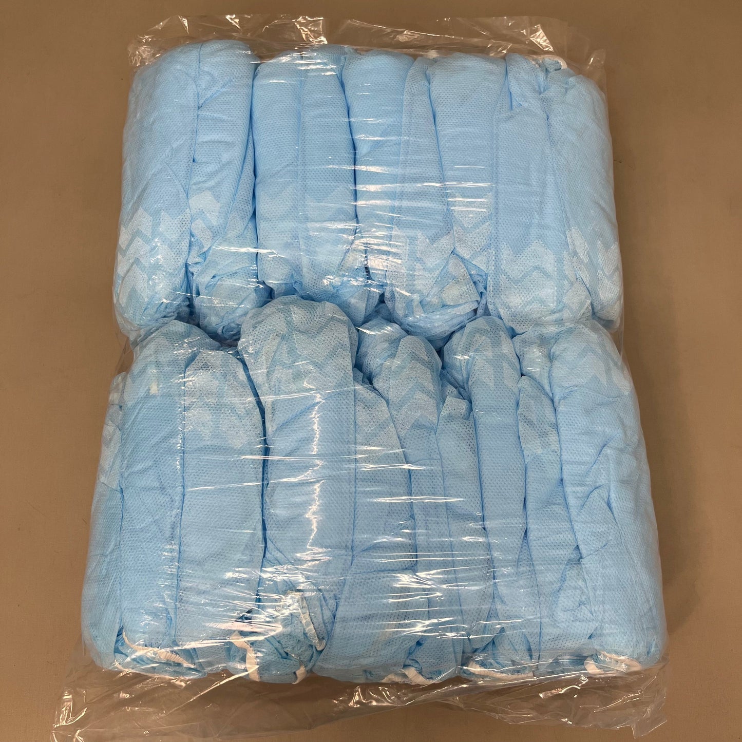 KLEENGUARD 300! A10 Light Duty Shoe Covers One Size Fits All Blue 36811(01) (New)