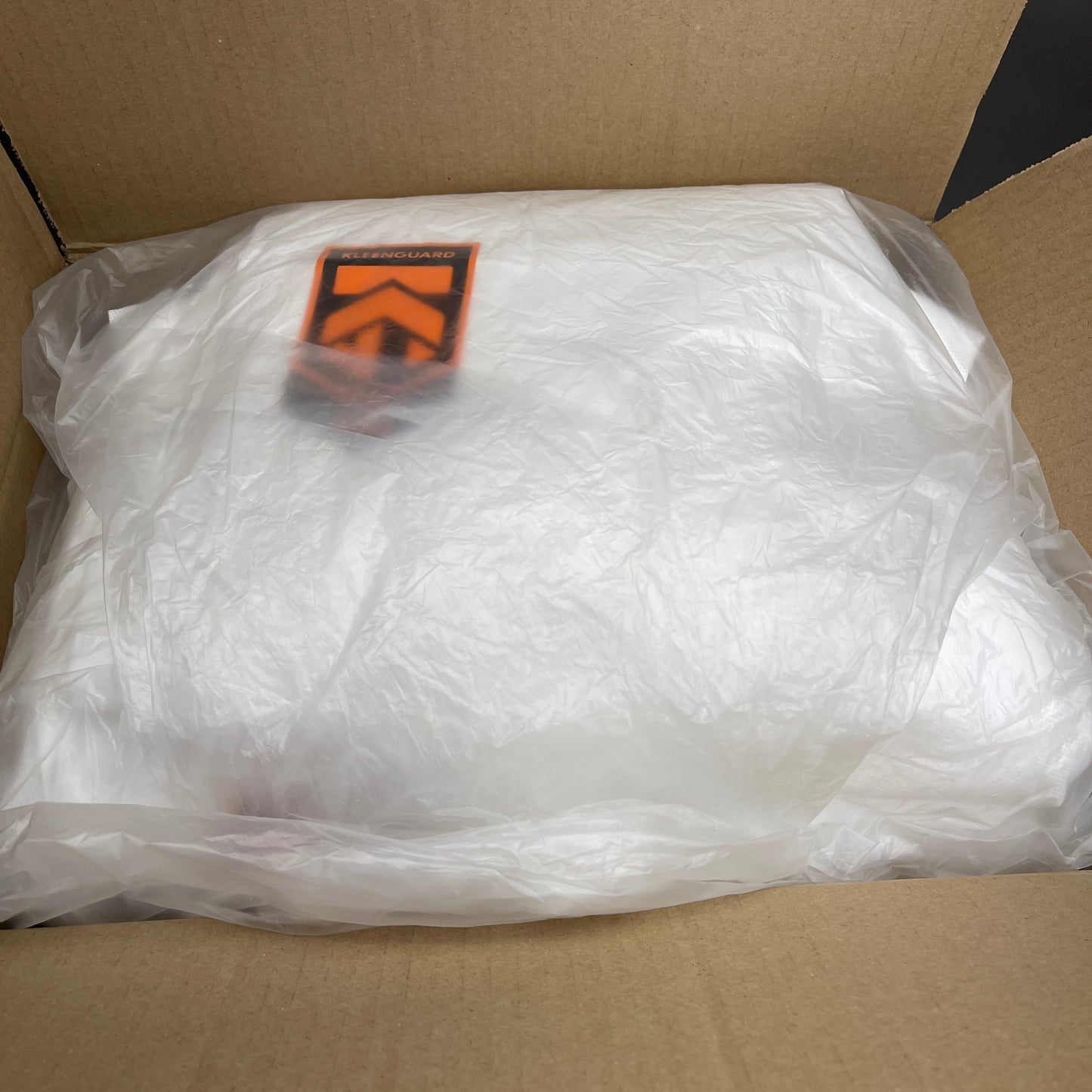 KLEENGUARD Box Of 24 A20 Coveralls Protective Clothing Zip Front Elastic XL White 49104(02) (New)