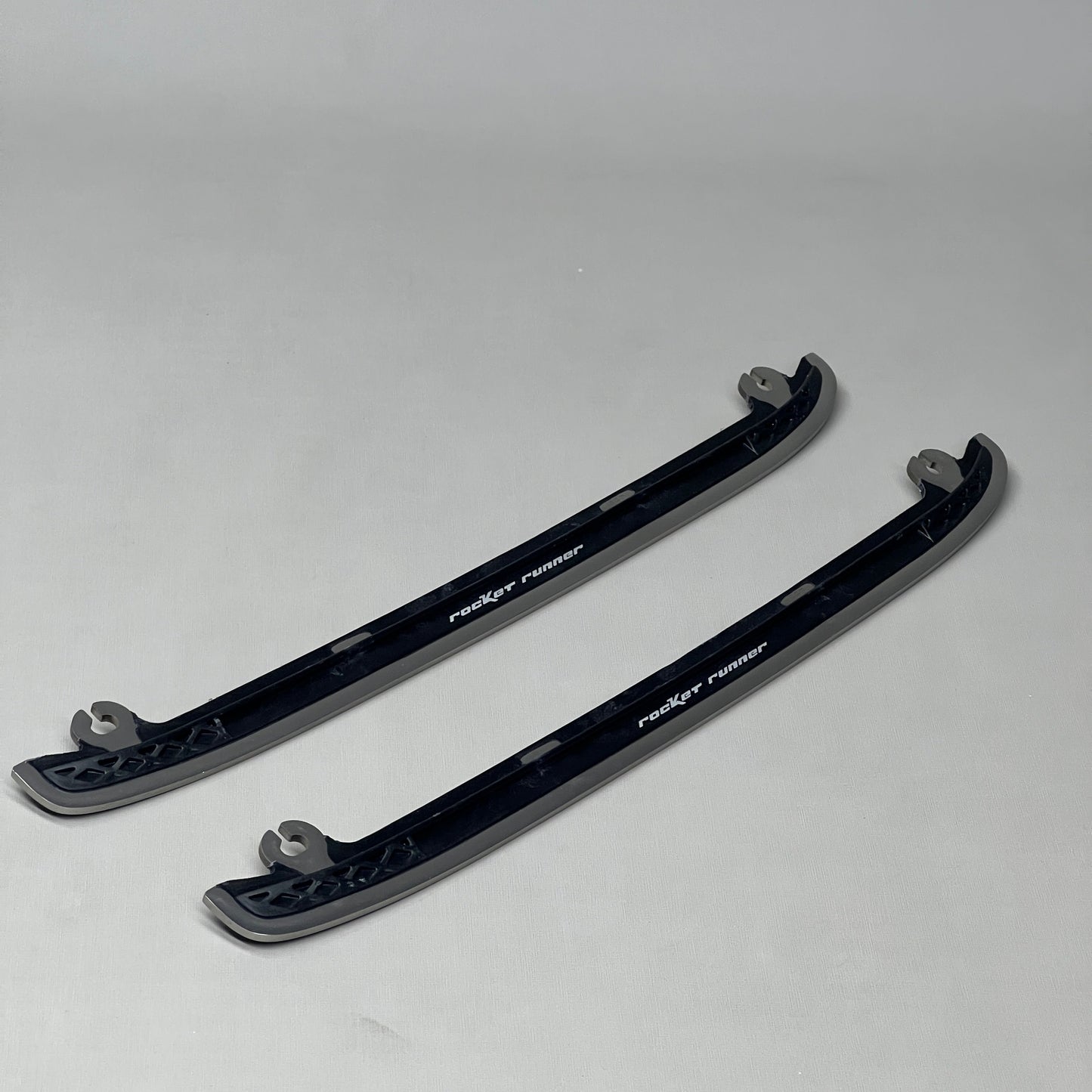 CCM RocketRunner Ice Skate 1 PAIR Stainless Steel Replacement Blades 9.5-10 287mm (New)