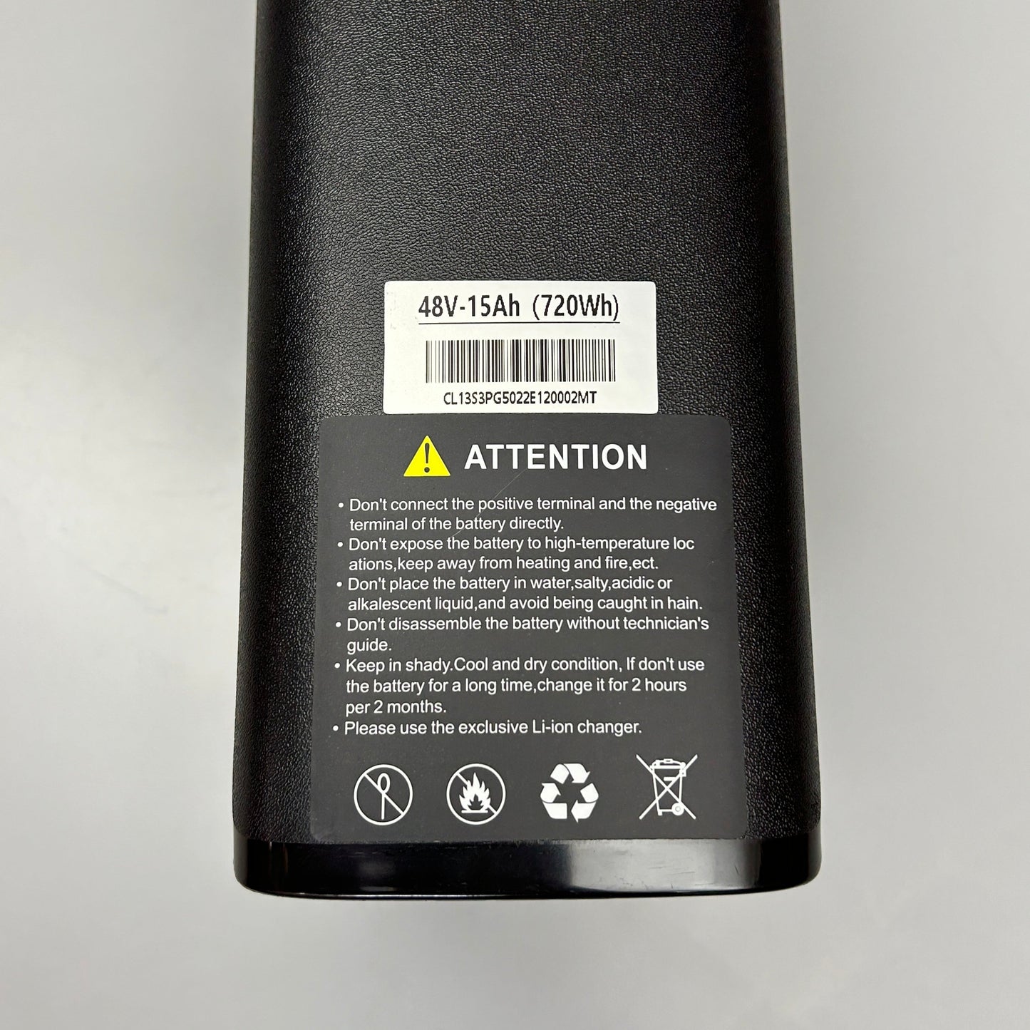 UNBRANDED Electric Bike Battery 48V 15Ah DC Charge Port with Charger (New)