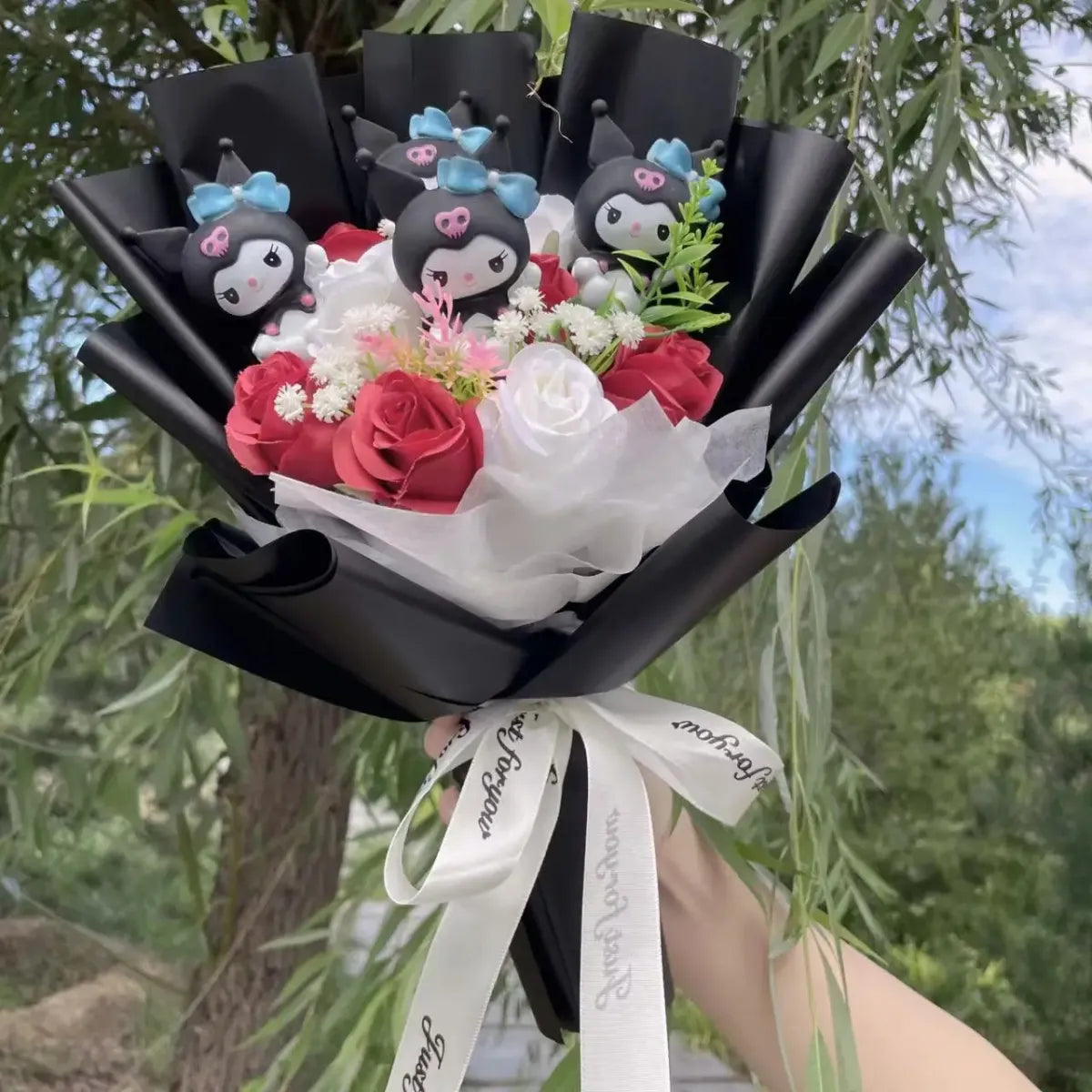 Hello Kitty Sanrio Character Bouquet – Kawaii Gift for Valentine’s, Birthday